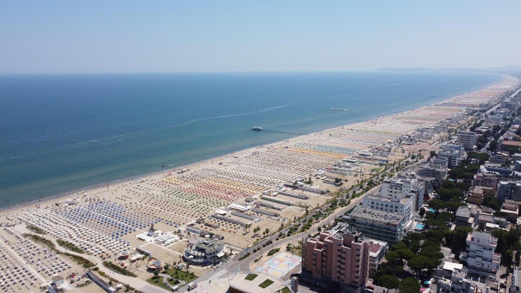 Lugano Residence Rimini Exterior photo